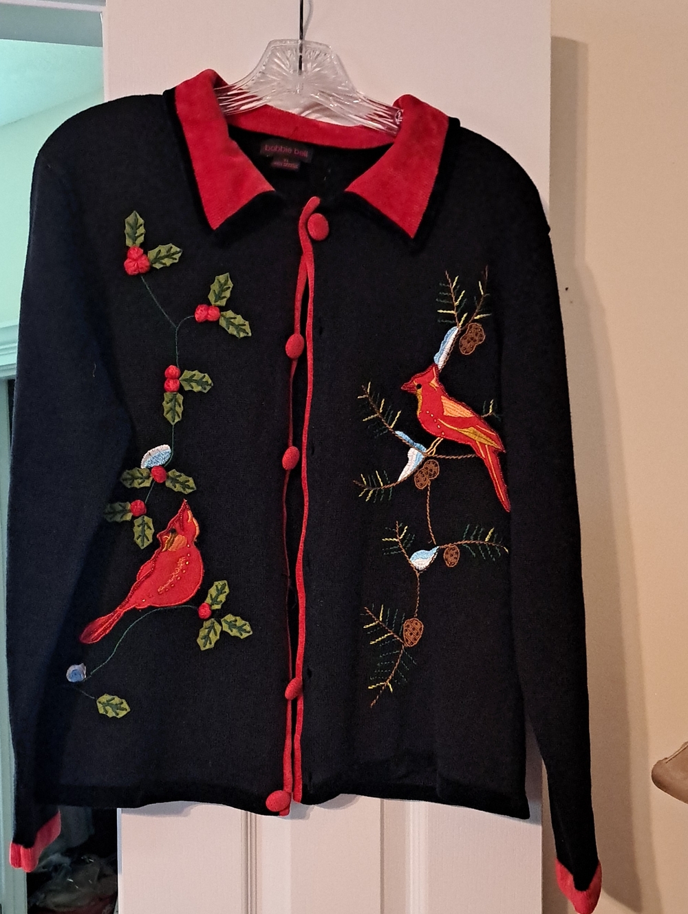 Vintage Bobbie Bell Black & Red Cardinal Embroidered Women's Sweater
